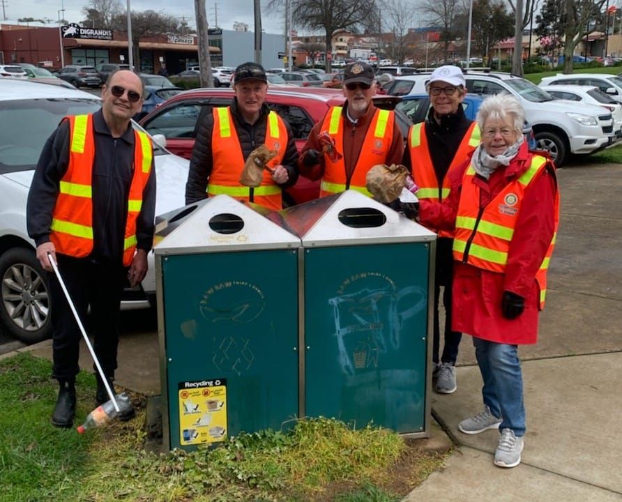 Rotary Club cleans up Drouin post image