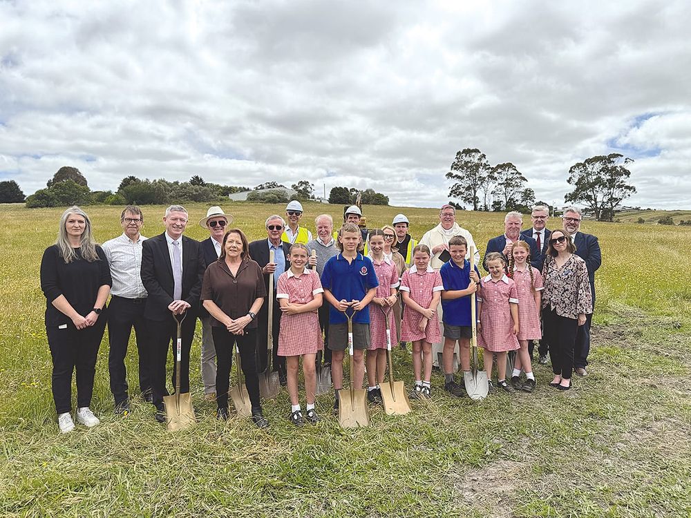 Sod turned for new Drouin school post image