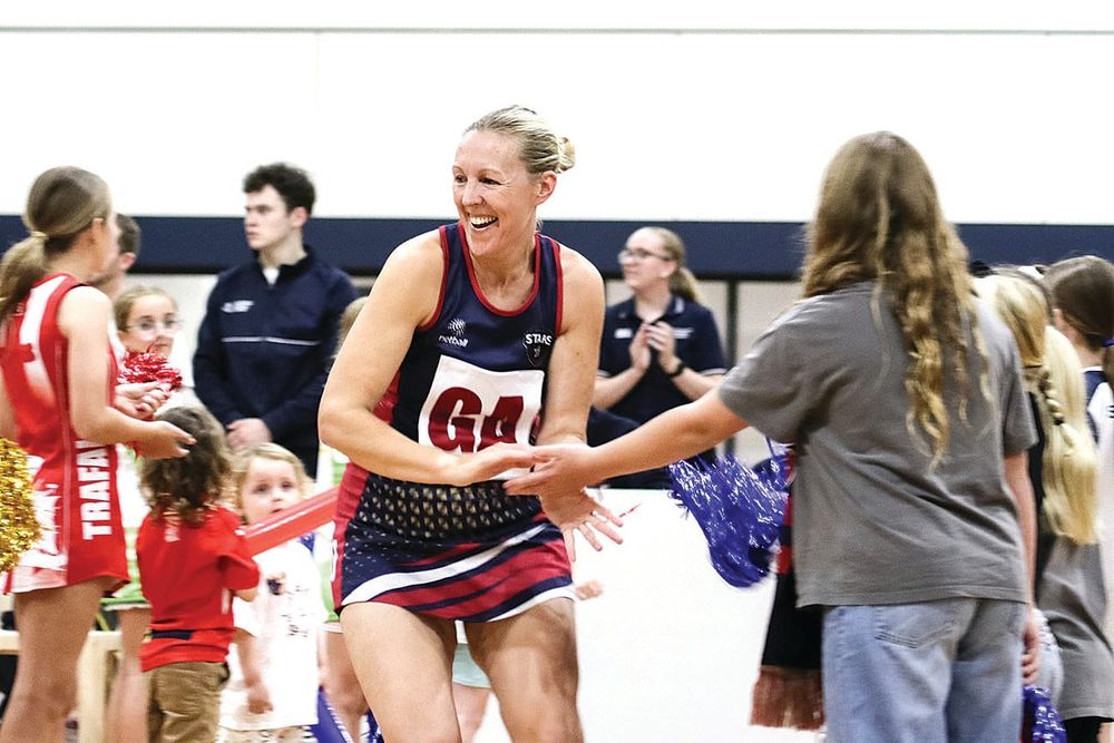 Stars light up Warragul post image