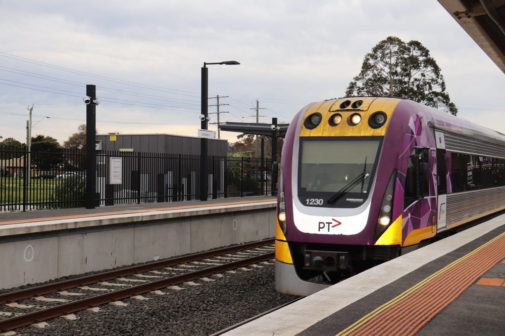 Fighting for a seat during free transport post image