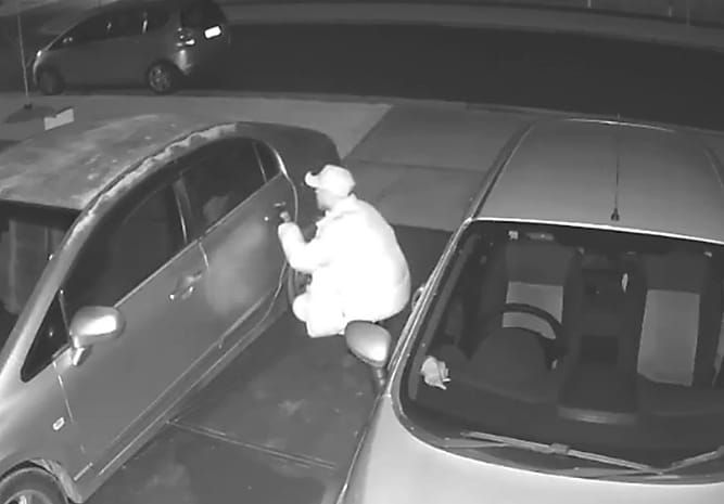 Series of thefts in Mills Rd post image