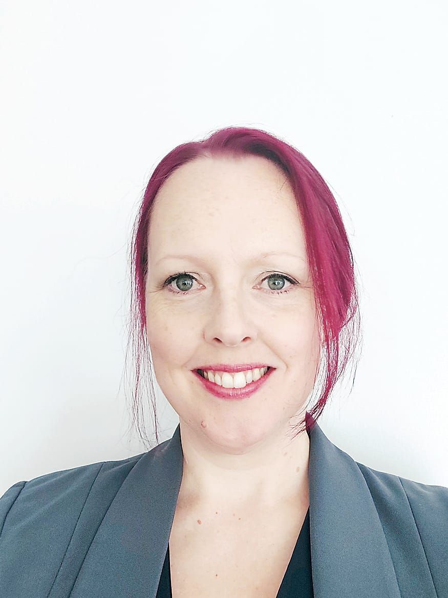 Dr Terri Hillier awarded for helping families post image