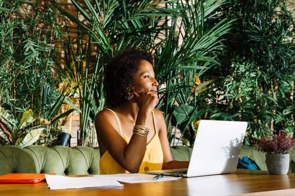 How to start your own side hustle from home post image