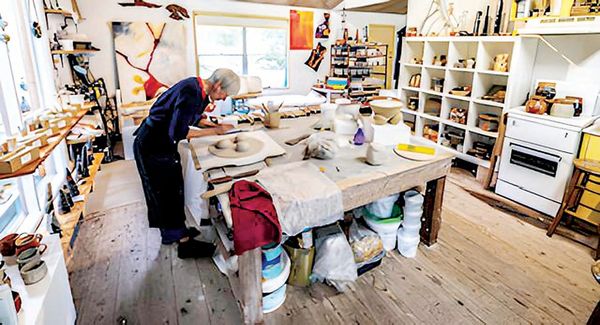 Sue stuns with ceramics post image
