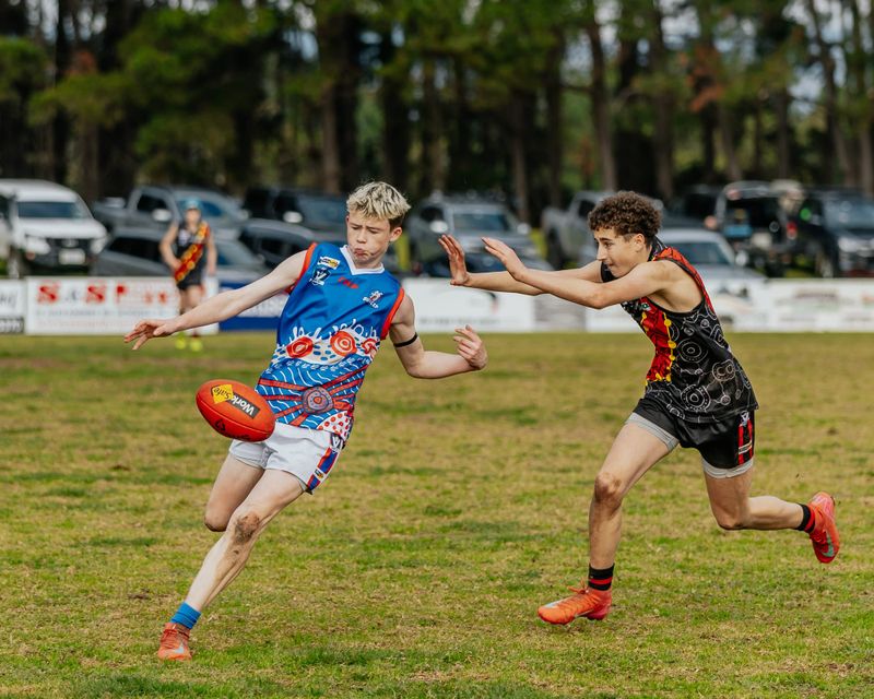 Bulldogs batter Bombers in big win post image