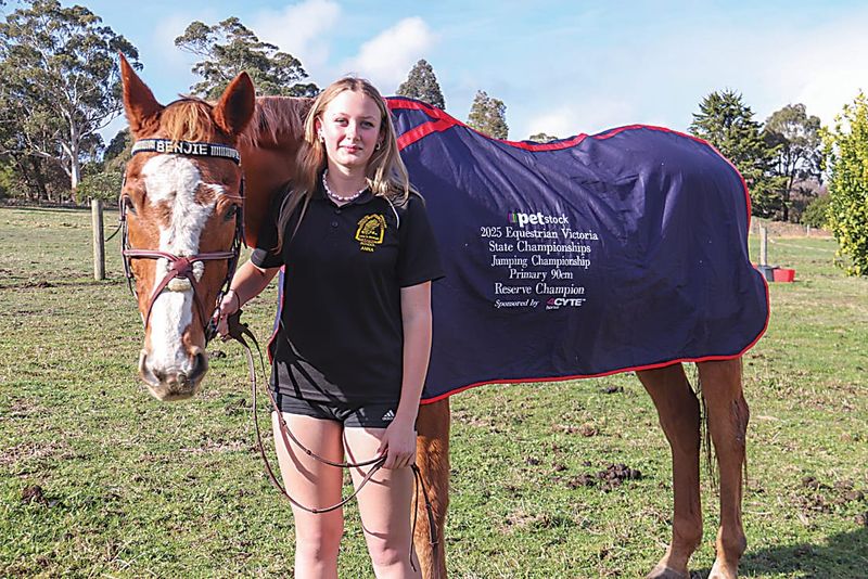 Anna leaps high again post image