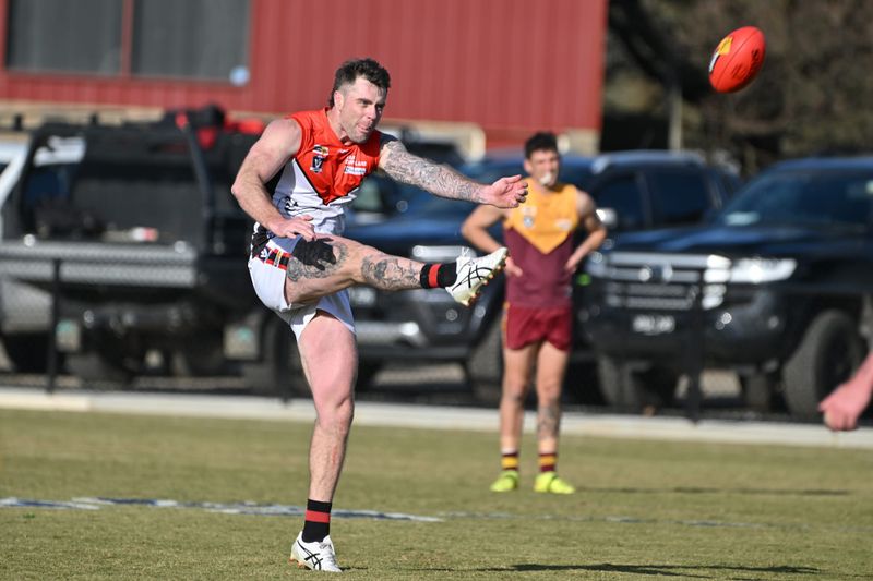 Gulls soar to finals with Western Derby win post image