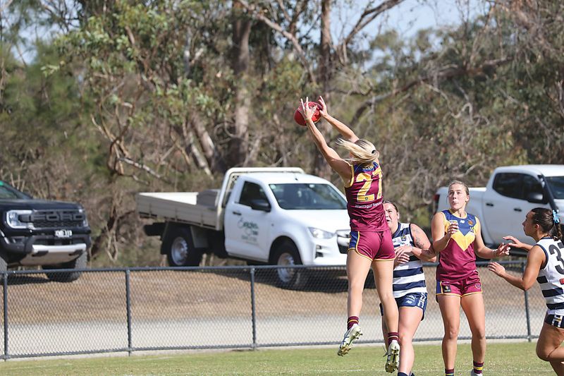 Dominant day for Dusties post image