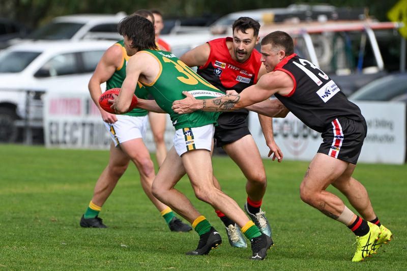 Gippsland League Football- Warragul Vs Leongatha (SEN) - May 17, 2025 post image