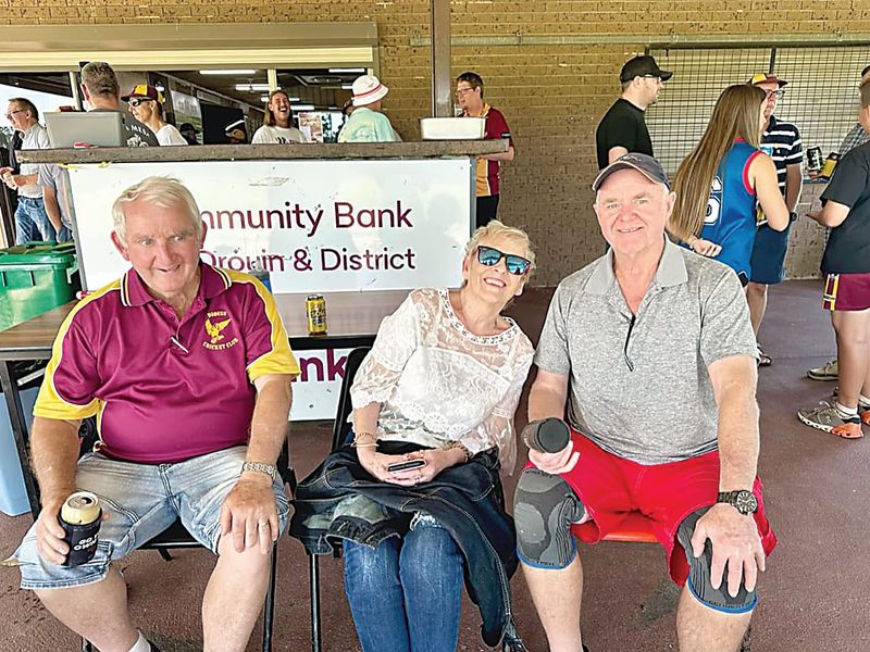 Past players reunite at Drouin post image