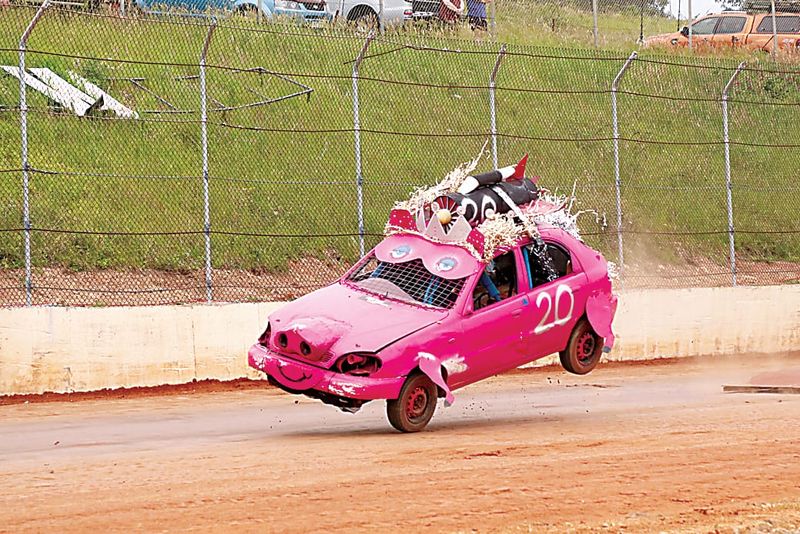McDonald, Walker take glory at Drouin Speedway post image