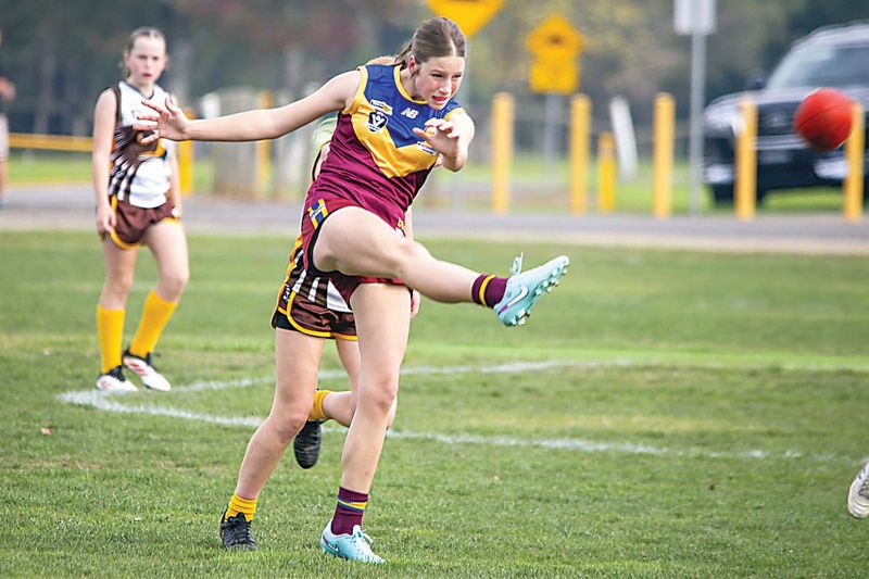 West Gippsland Junior Football - Junior Girls U14s - Dusties v Warranor Gold - May 4, 2025 post image