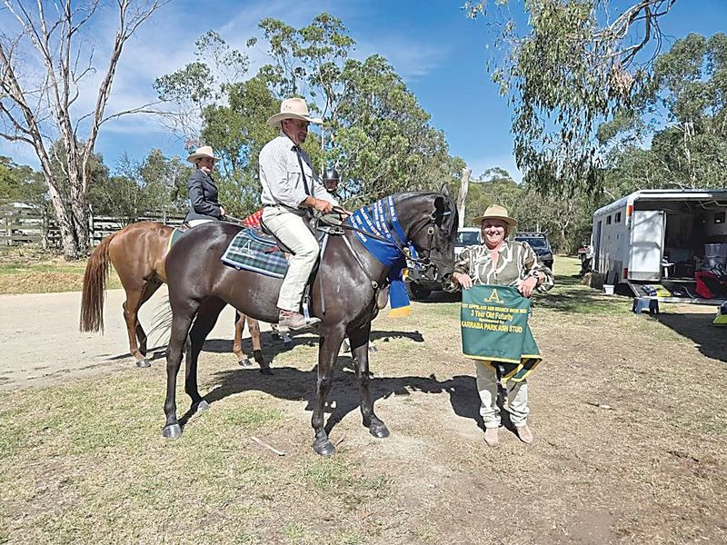 Inaugural award presented at annual ASH branch show post image
