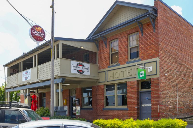 Heritage Bunyip hotel reaches its centenary post image