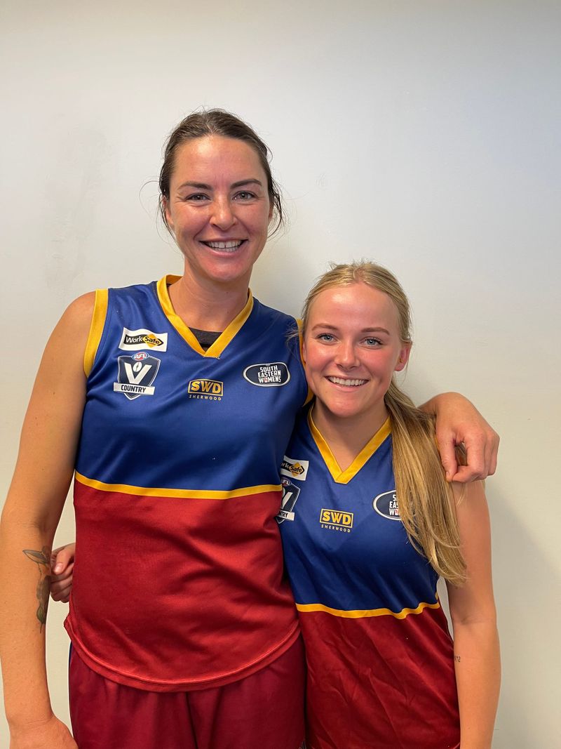 Sharni suits up for Dusties post image