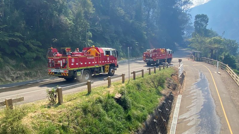 Campers evacuated as fire threatens post image