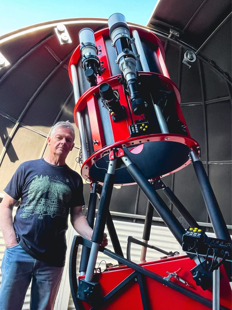 Plumber's stargazing nights earns medal post image