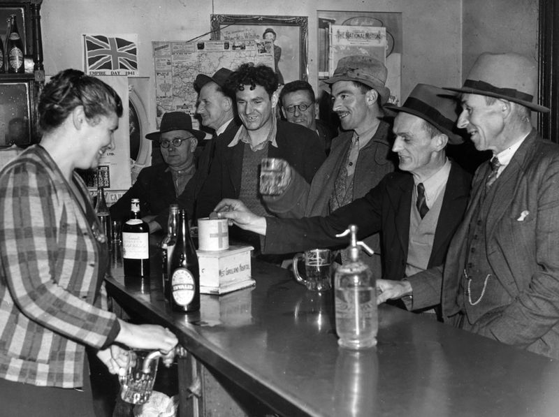 Snapshot of the past - Gleeson's Family Hotel post image