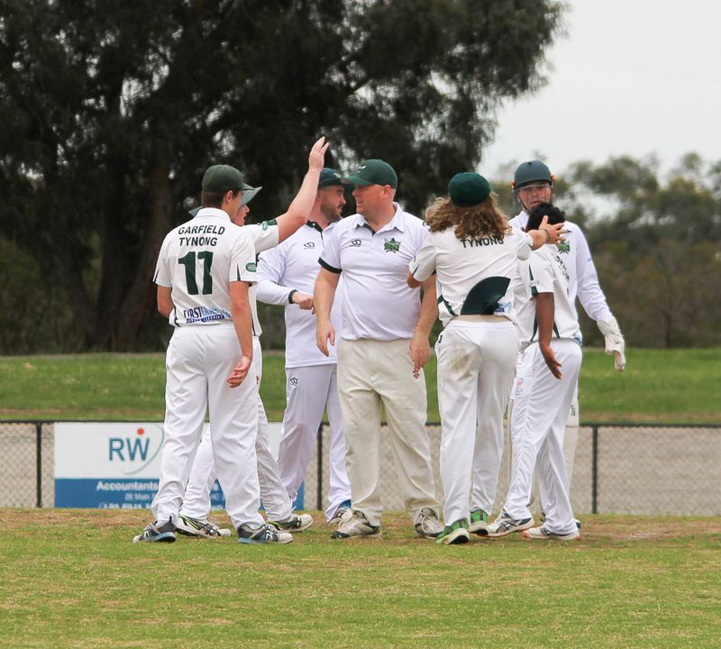 Stags closing in on win post image