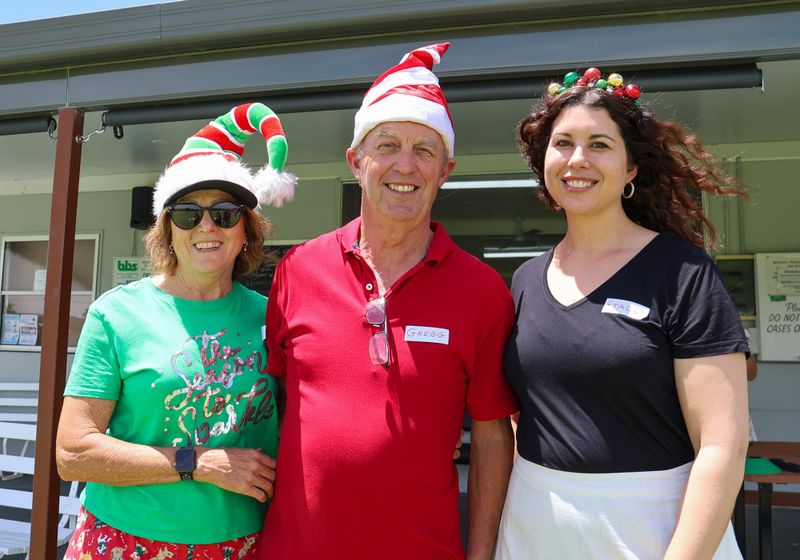 Christmas lunch and barefoot bowls post image
