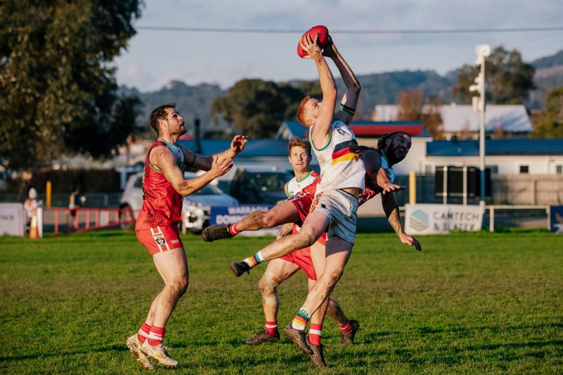 Serong six leads Longwarry to win post image