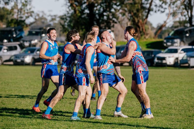 Bulldogs brush off Eagles post image