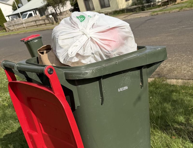 Fortnightly collection to stay post image