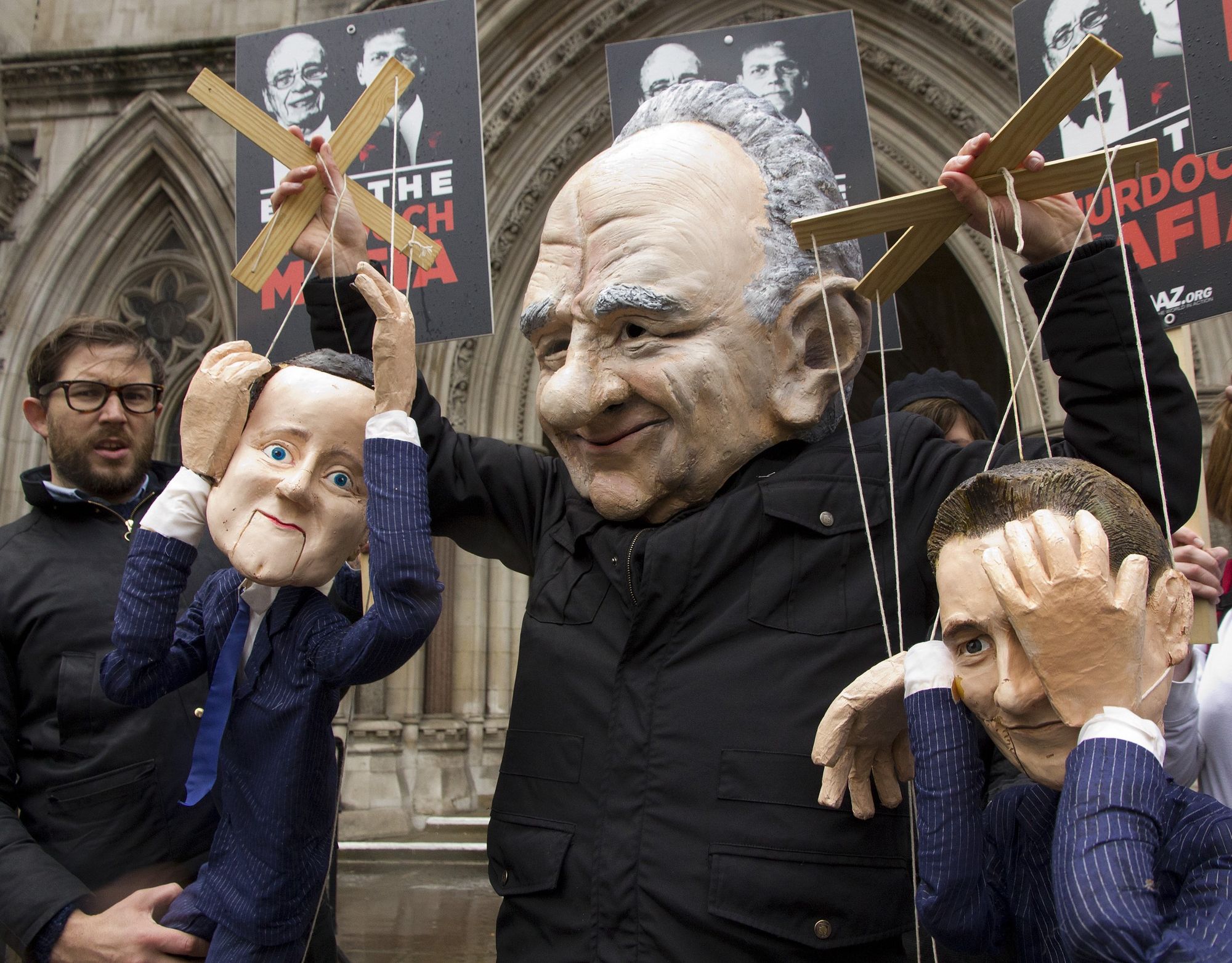 How the mainstream media became a neo-Stalinist propaganda regime for wealthy neocons