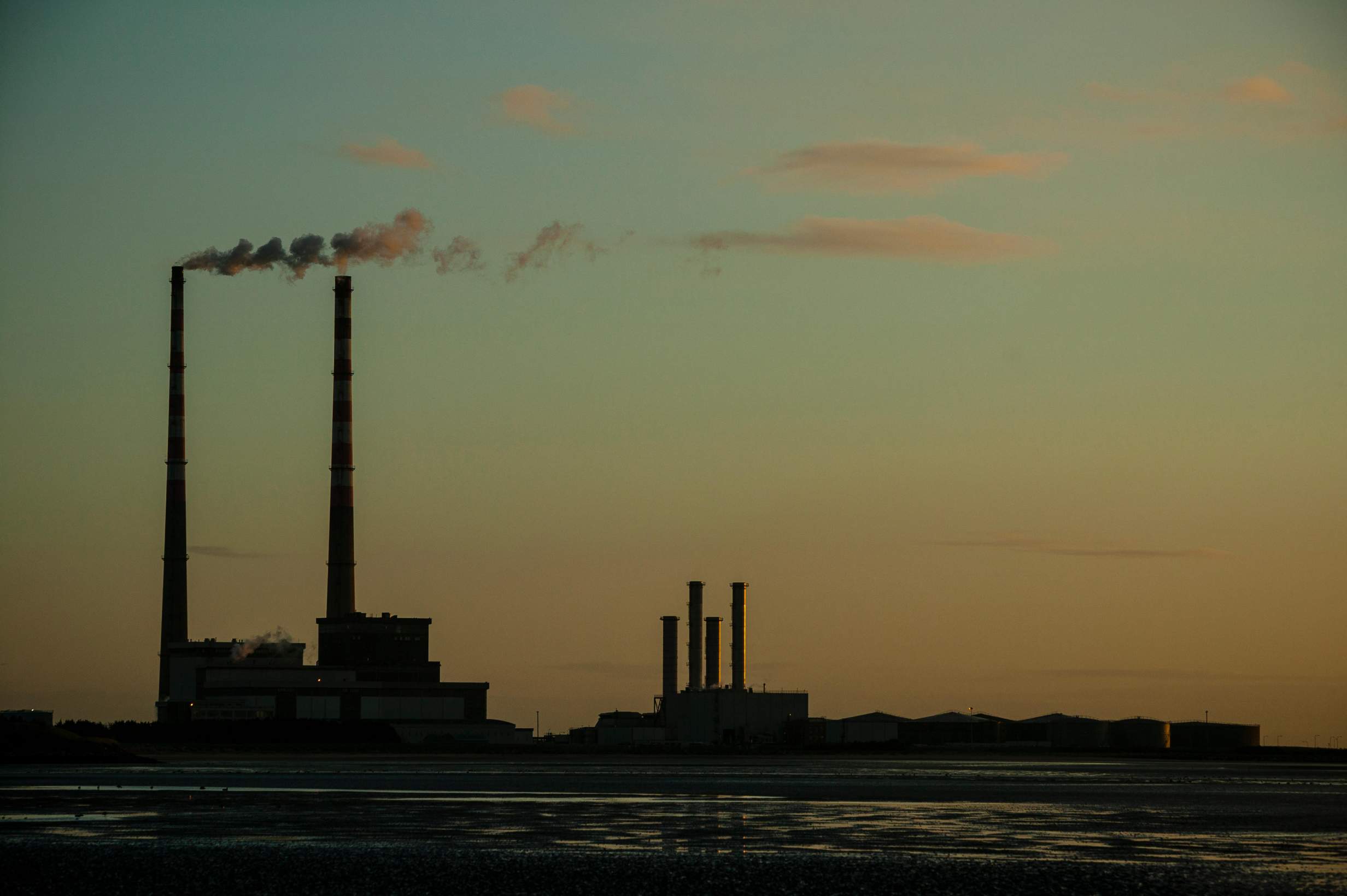 Oil System Collapsing so Fast It May Derail Renewables Warn French Government Scientists