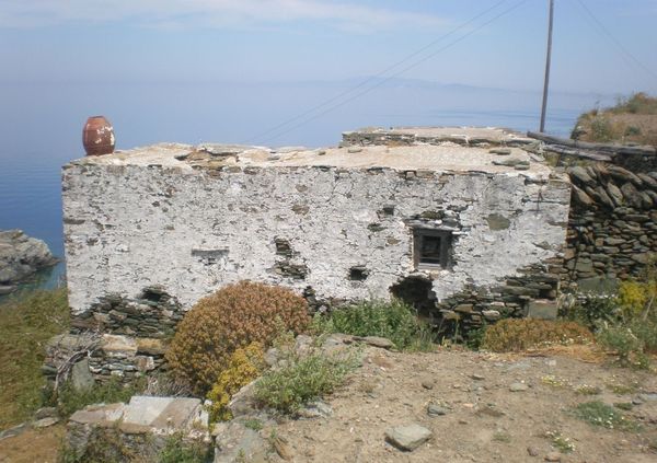 Τα αγροτικά κτίσματα της Σίφνου.