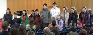 Swindon Evangelical Church welcomes a family of 17 refugees fleeing Ukraine