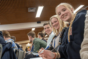 300 young adults hear ‘More about Jesus’ at Banner Youth Conference