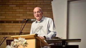 Dr Andrew Sach