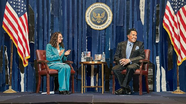 Wayne Newton at the Reagan Library: no cell phone, one horse gift and a lifelong lesson from Sinatra