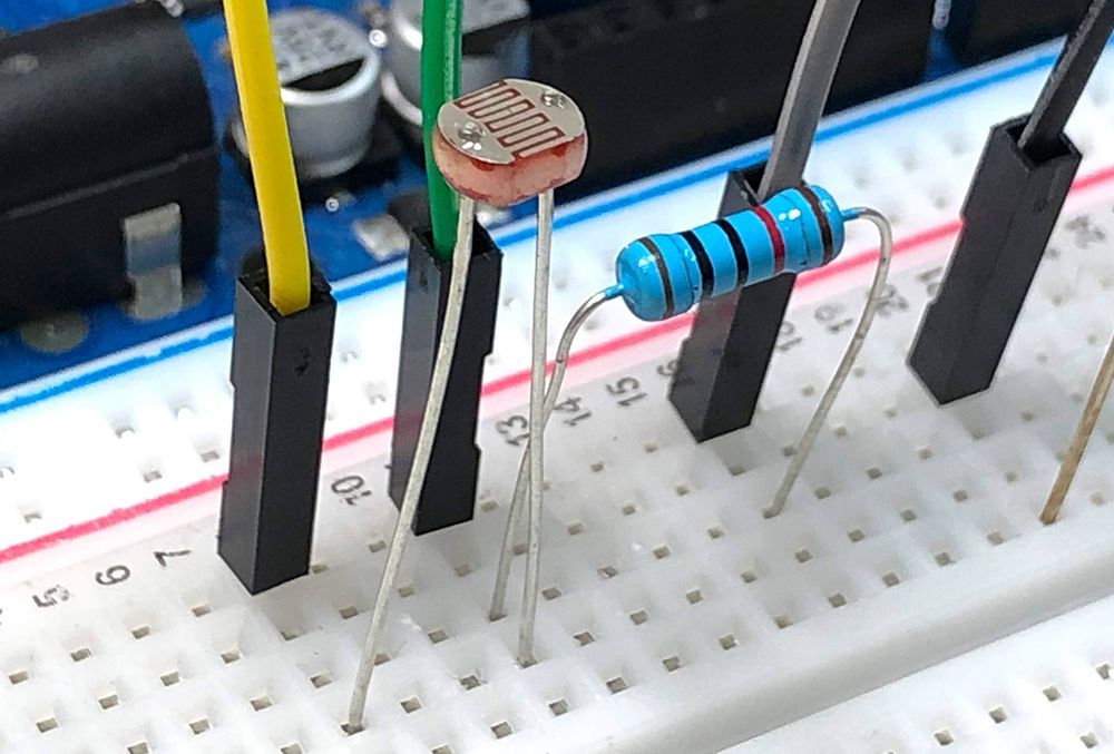 [Arduino範例] 光敏電阻的使用