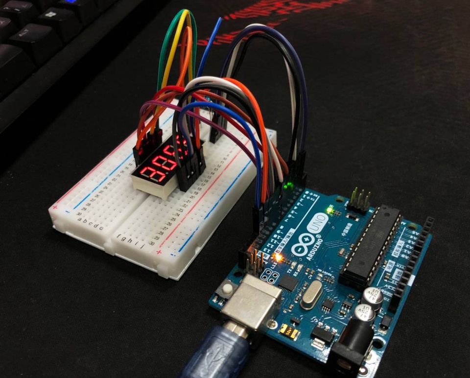 Arduino與4位7段顯示器