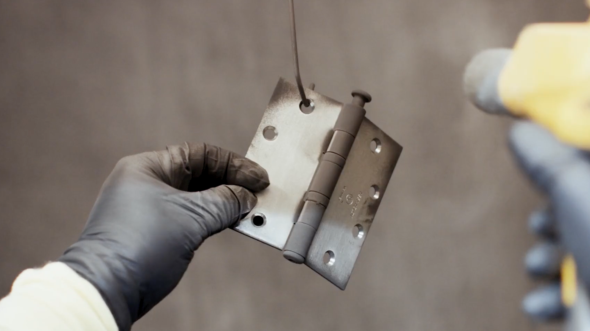 Choosing the Right Manufacturer for Custom Door Hinges