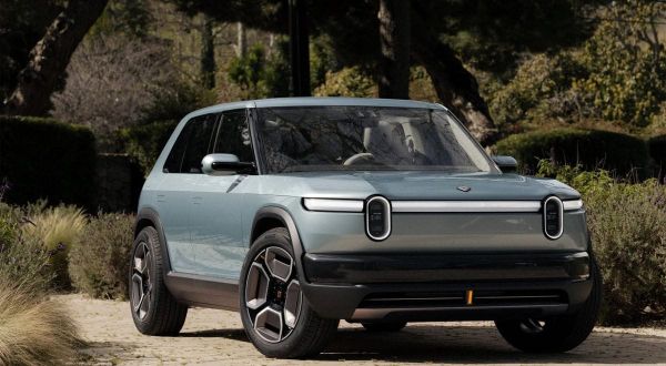 (Archive) Rivian Surprises With R3, R3X Electric SUVs