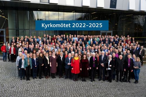 Kyrkomötets lyckliga och
olyckliga beslut