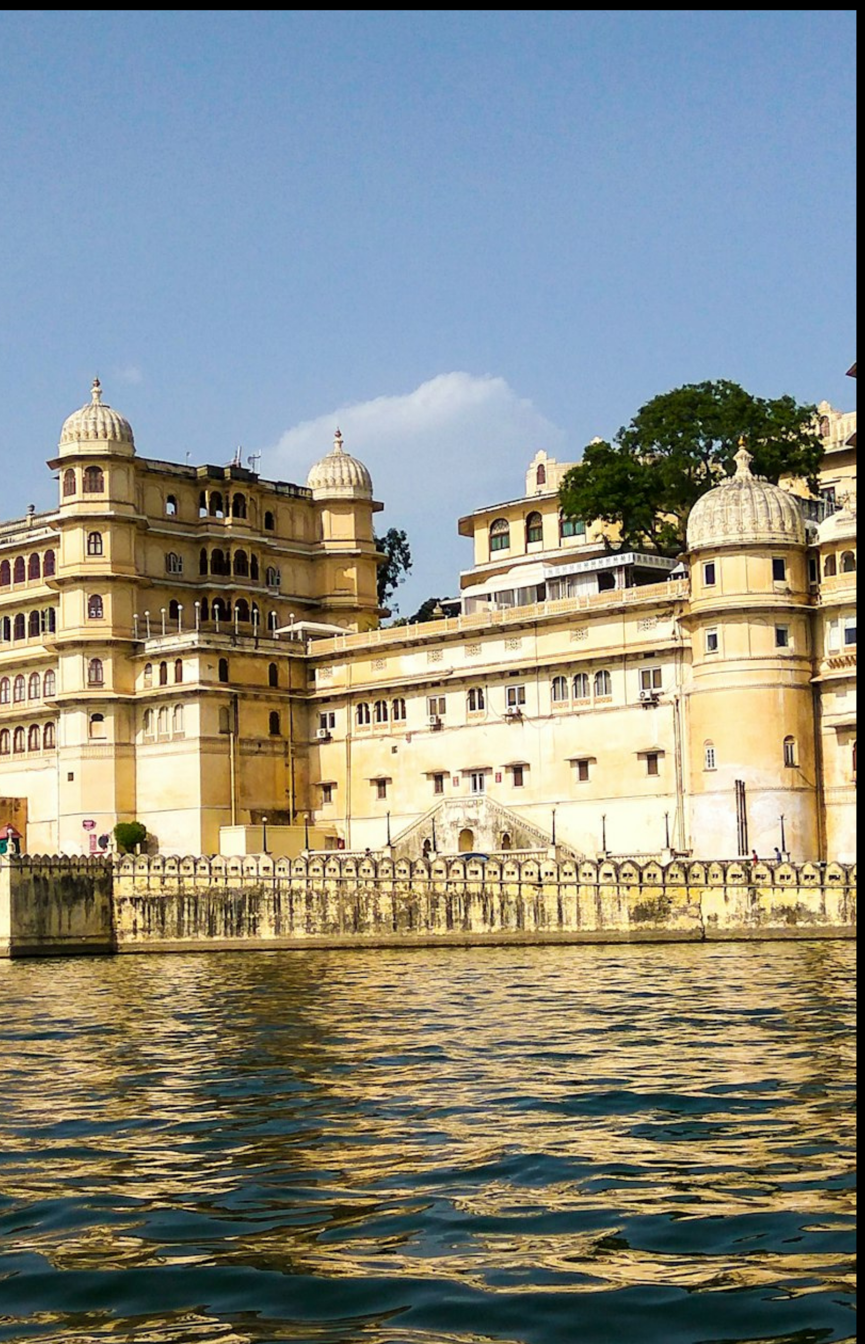 The City Palace on the banks of Lake Pichola, Udaipur, India