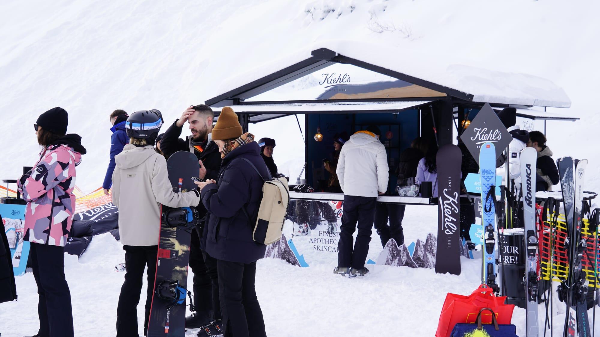 Kiehl's out-of-home advertising and skin experience stand in an Austrian ski resort