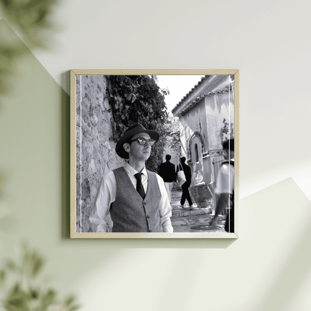 Seeing Plaka in Black and White