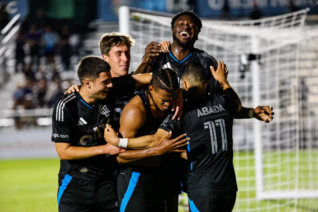 Zoomed N: Charlotte FC with TopBin90