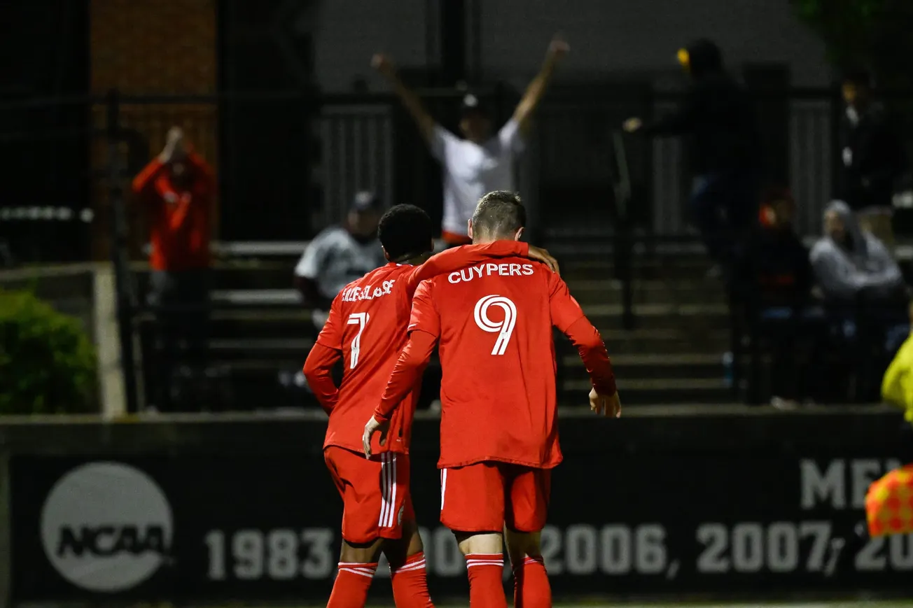 Zoomed N: Chicago Fire with Men In Red 97