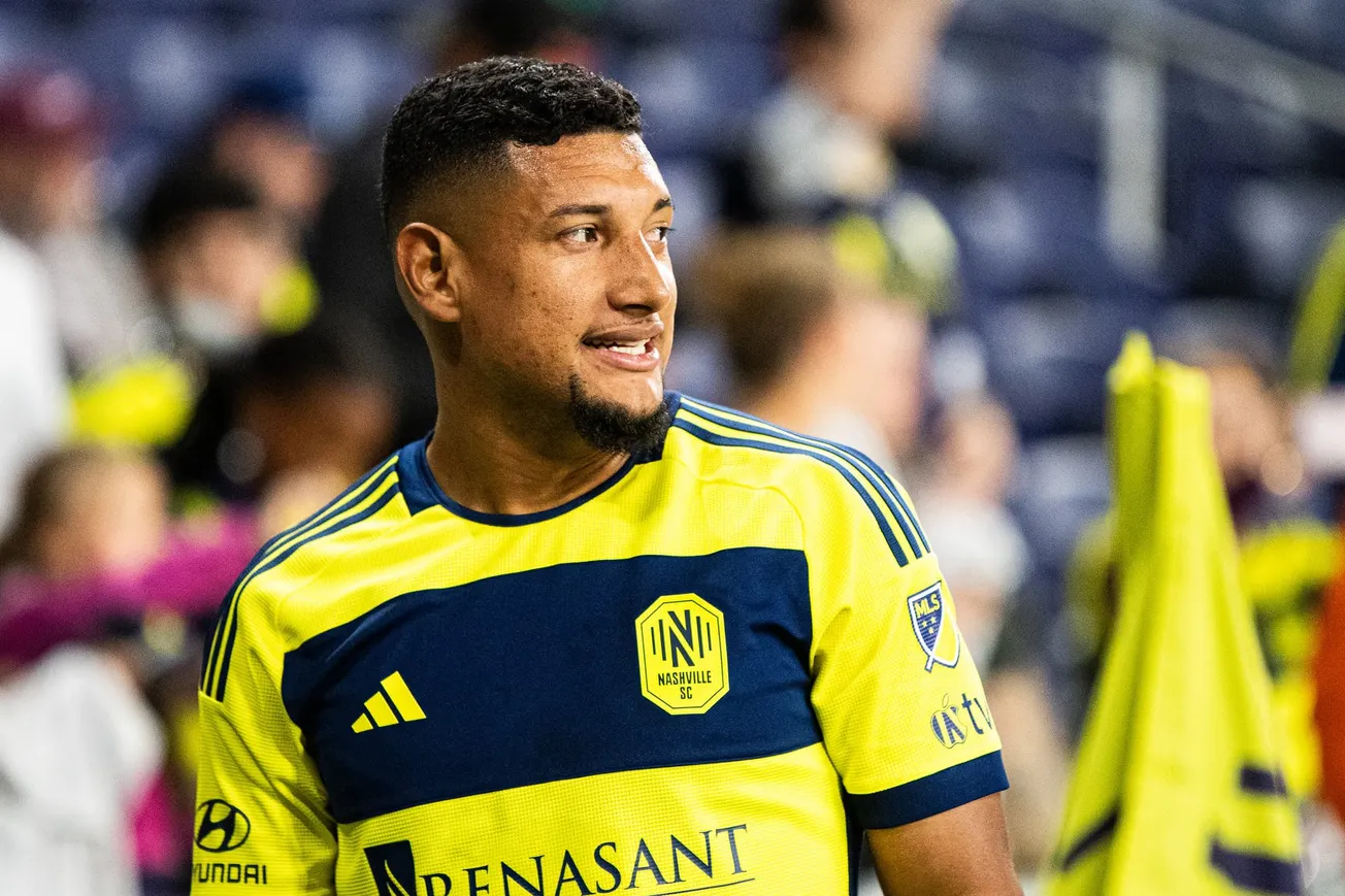 Sources: Nashville SC bring back midfielder Bryan Acosta for 2026