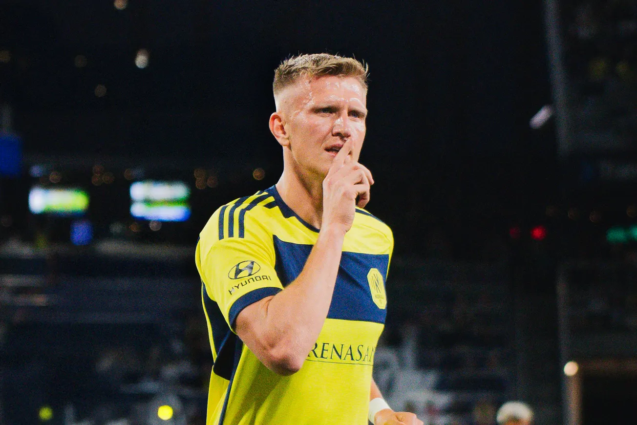 Sam Surridge signs new contract with Nashville SC