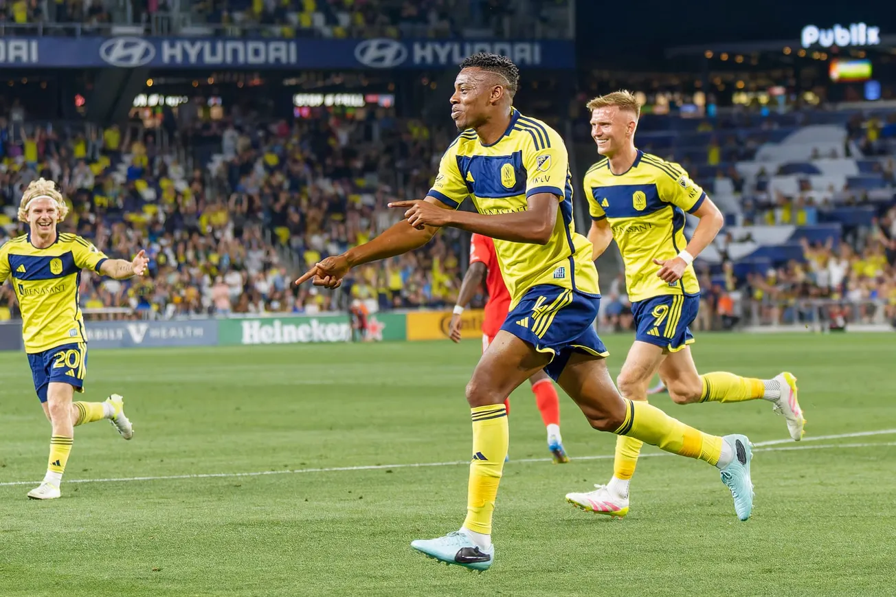 Defender Jeisson Palacios signs contract extension with Nashville SC