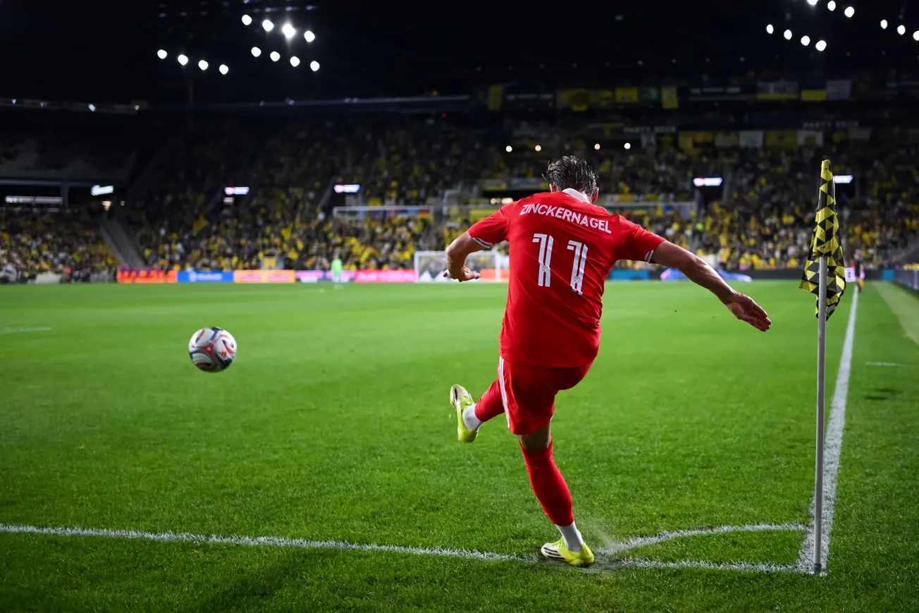 Zoomed N: Chicago Fire with Men In Red 97