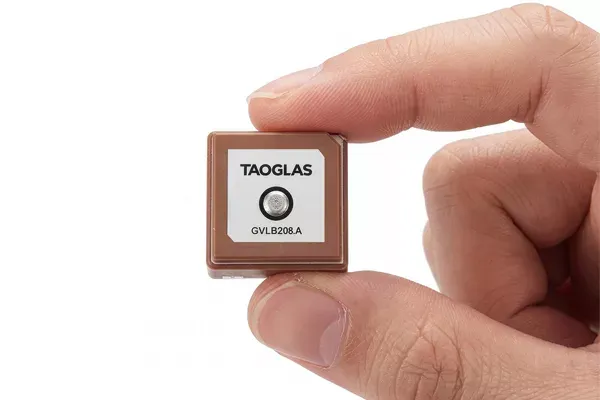 Antenele GNSS devin tot mai mici: Taoglas lansează noua antenă dual-band L1/L5 ultra-compactă