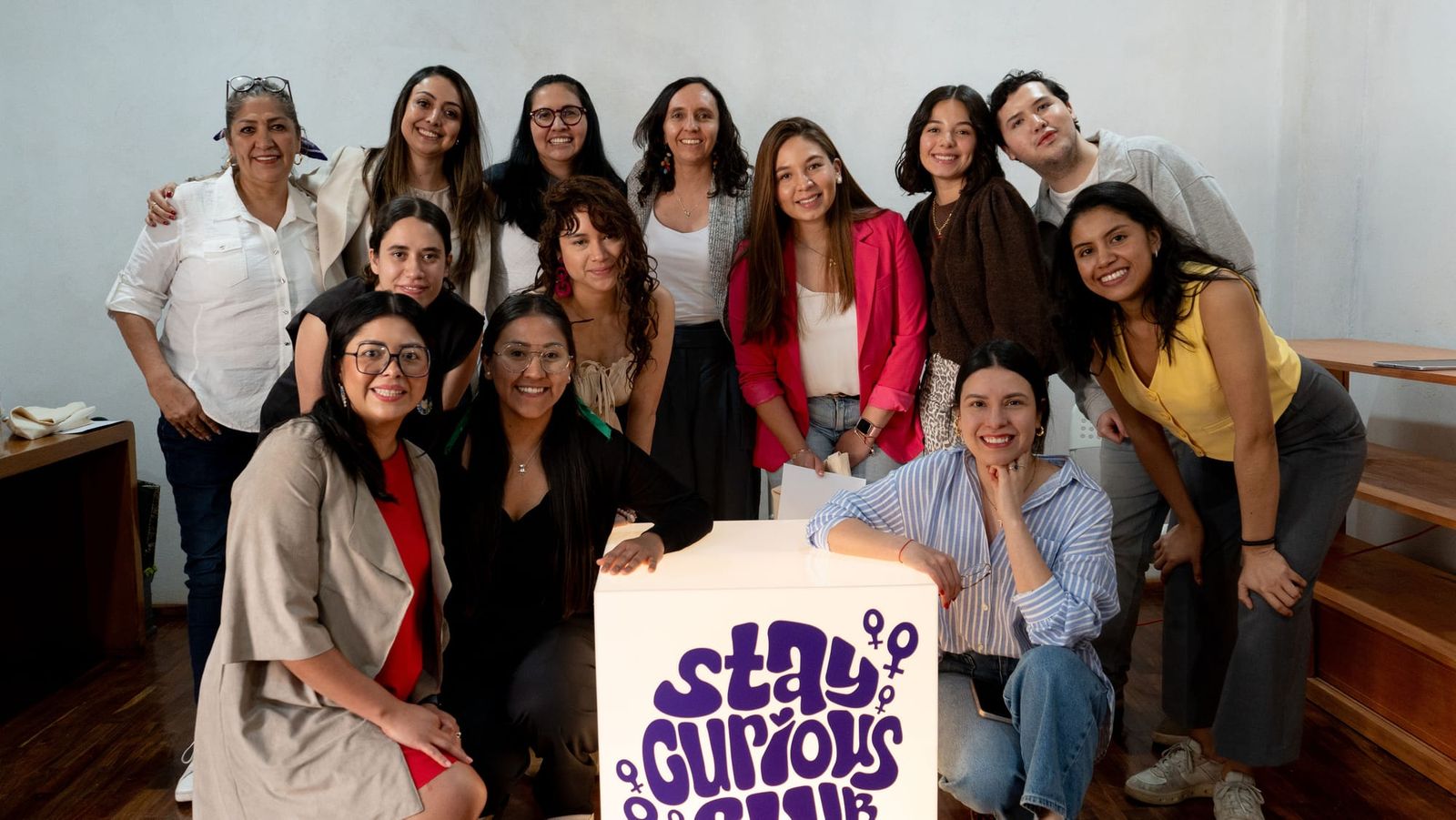 Aquí florecemos juntas: en la conversación, en la empatía, en la certeza de que acompañarnos es también acelerar los cambios que soñamos. Foto de Paola Rosales.